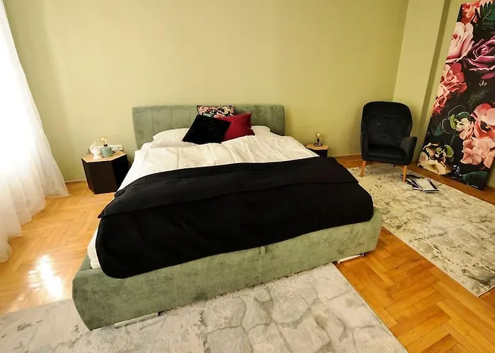 Danubio **** 3 Bedrooms - Next To The River Apartment Budapest