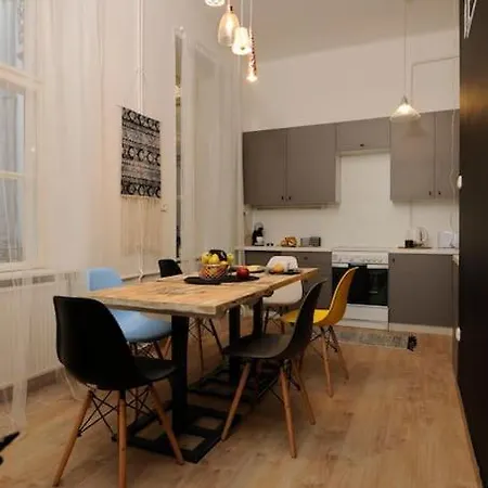 Danubio **** 3 Bedrooms - Next To The River Budapest