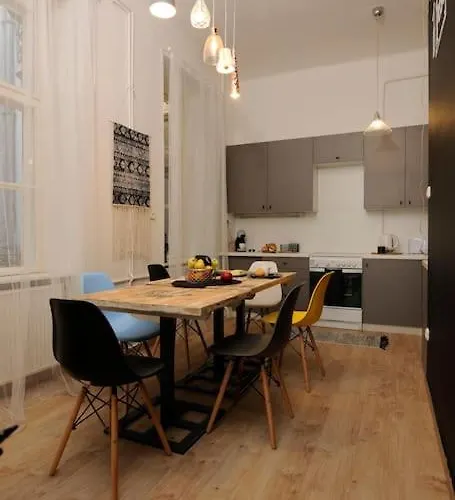 Danubio **** 3 Bedrooms - Next To The River 부다페스트